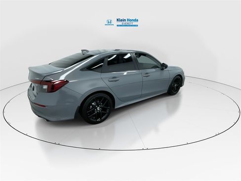 Used 2025 Honda Civic Sport image 2