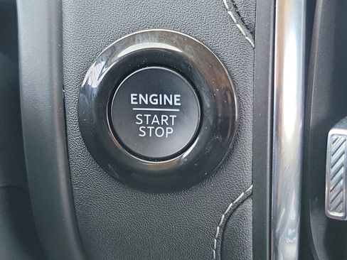 Used 2025 Ford Expedition Platinum AWD/4WD image 9