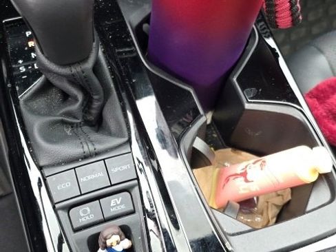 Used 2025 Toyota Camry image 21