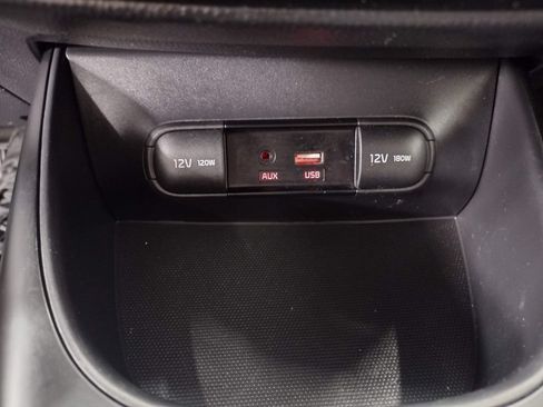 Used 2019 Kia Soul + FWD image 26