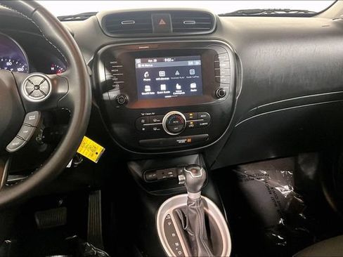 Used 2019 Kia Soul + FWD image 6