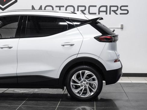 Used 2023 Chevrolet Bolt EUV LT w/ Driver Confidence Package image 18