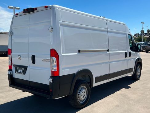 Used 2024 RAM ProMaster 2500 w/ Convenience Group FWD image 5
