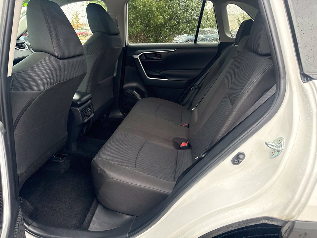 Used 2025 Toyota RAV4 LE AWD/4WD image 24