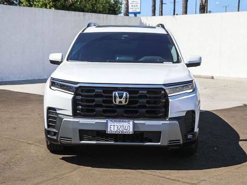 Used 2026 Honda Pilot Elite image 2
