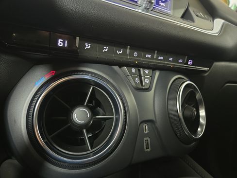 Used 2022 Chevrolet Blazer LT FWD image 26