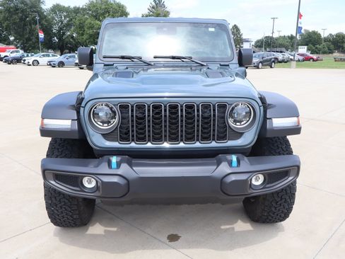 Used 2025 Jeep Wrangler Unlimited Rubicon 4xe w/ Safety Group AWD/4WD image 2