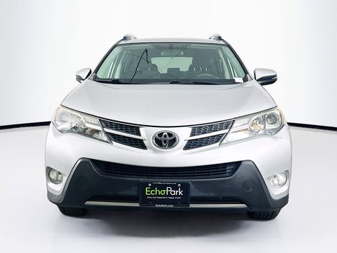 Used 2015 Toyota RAV4 XLE image 2