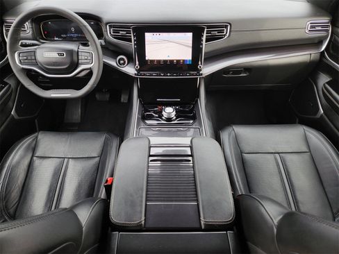 Used 2024 Jeep Wagoneer 4WD w/ Premium Group I image 31