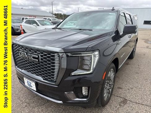 Used 2024 GMC Yukon XL Denali Ultimate w/ LPO, Floor Liner Package AWD/4WD image 4