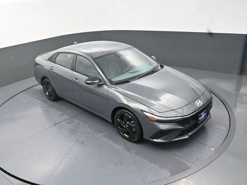 New 2026 Hyundai Elantra SEL Sport Premium FWD image 22