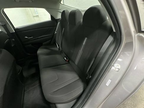 Used 2021 Hyundai Elantra SEL w/ Convenience Package FWD image 15