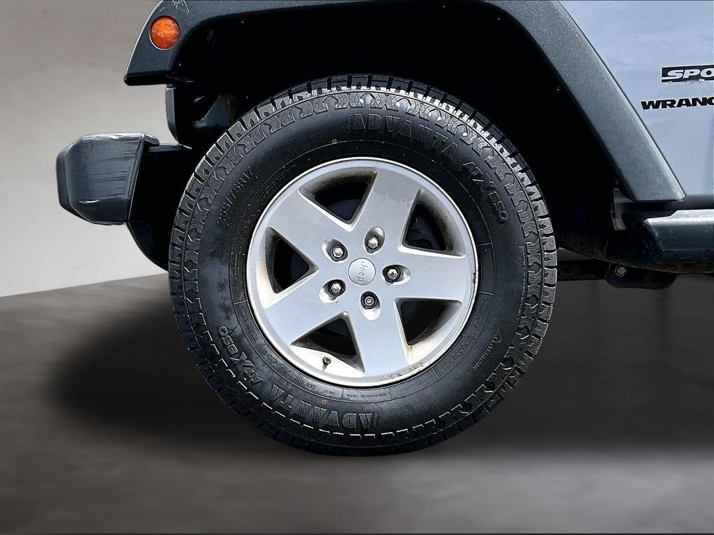 Used 2013 Jeep Wrangler Sport AWD/4WD image 9