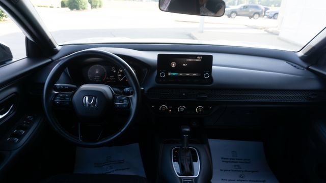 Used 2025 Honda HR-V Sport image 12