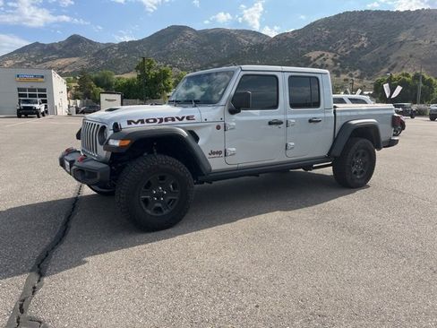 Used 2023 Jeep Gladiator Mojave w/ Cold Weather Group image 8