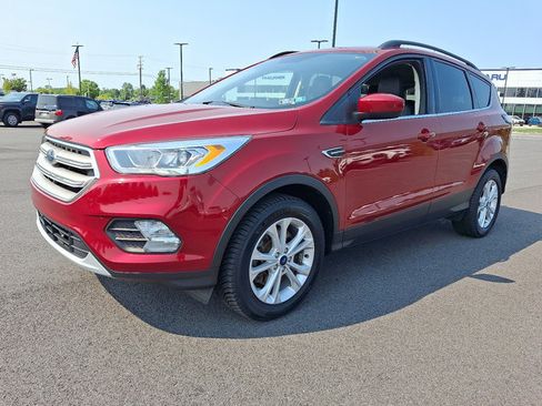 Used 2018 Ford Escape SEL AWD/4WD image 3