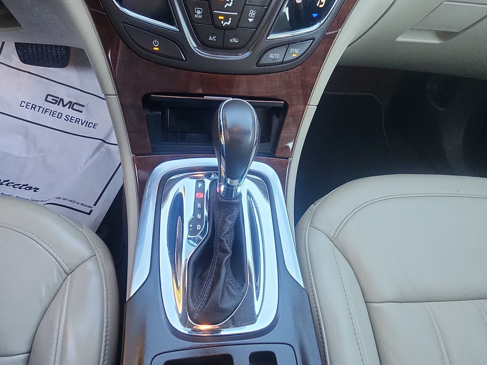 Used 2015 Buick Regal Premium w/ Experience Buick Package FWD image 23
