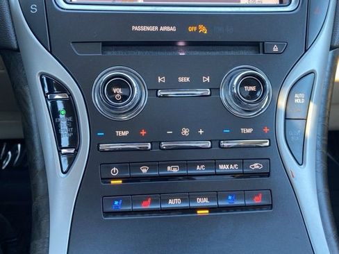 Used 2020 Lincoln Nautilus Reserve image 28