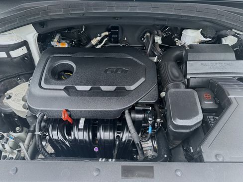 Used 2019 Hyundai Santa Fe SE FWD image 33