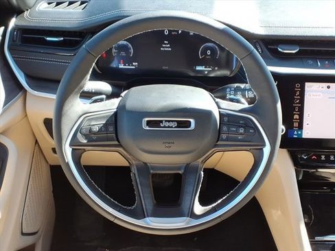 New 2026 Jeep Grand Cherokee Limited image 10