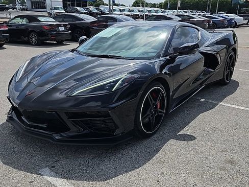 Used 2023 Chevrolet Corvette Stingray Coupe w/ Z51 Performance Package image 3
