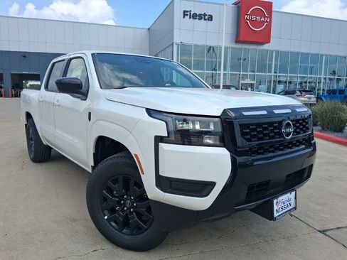 New 2026 Nissan Frontier SV w/ SV Convenience Package RWD image 1
