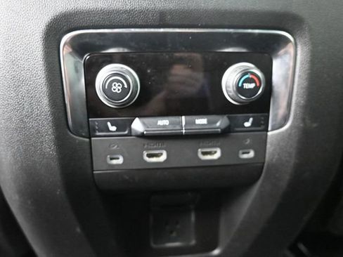 Used 2023 Chevrolet Tahoe Z71 w/ Luxury Package image 31