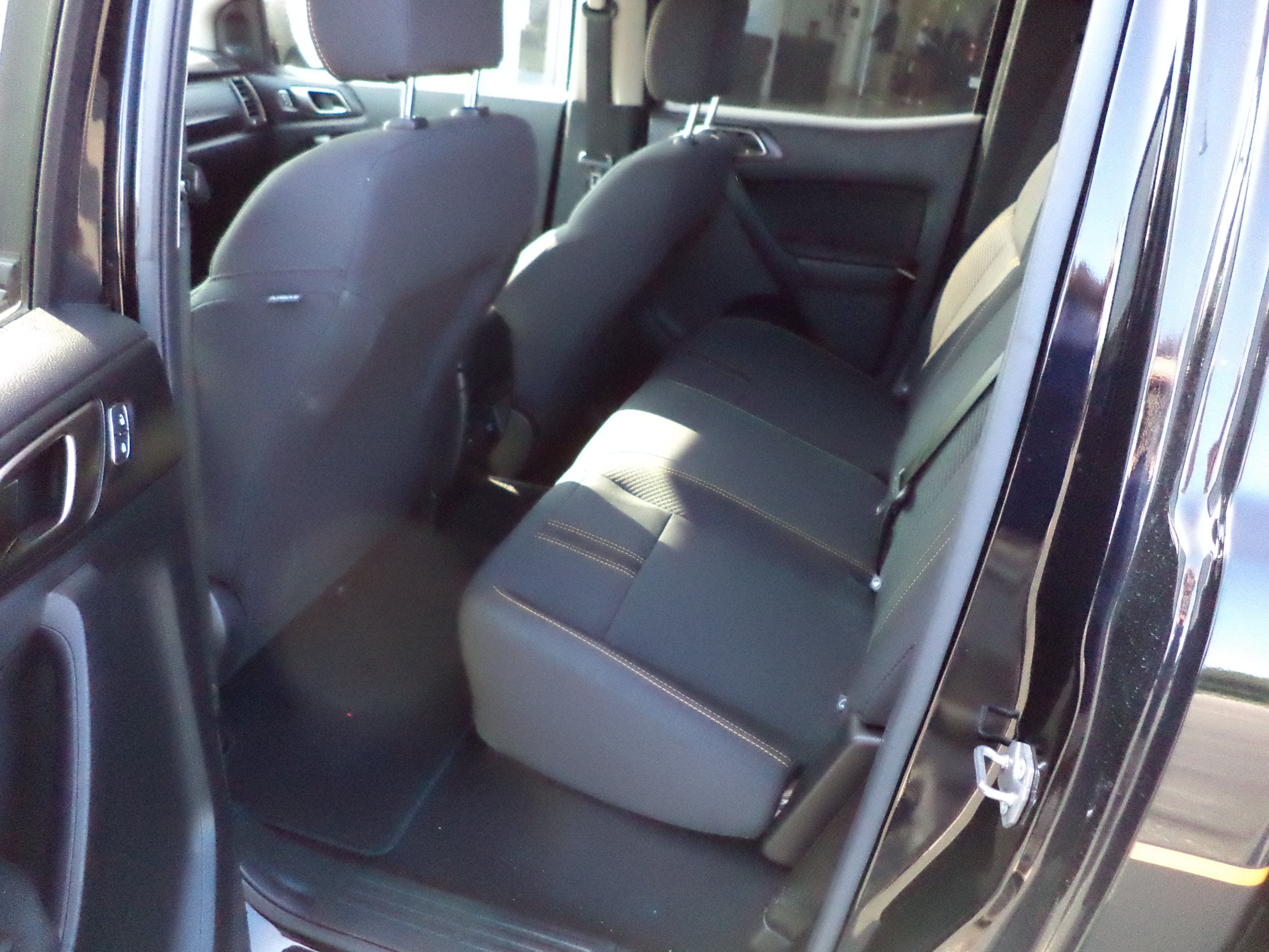 Used 2023 Ford Ranger XLT w/ Equipment Group 302A High AWD/4WD image 3