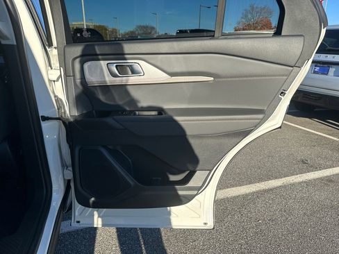 New 2025 Ford Explorer Active image 39