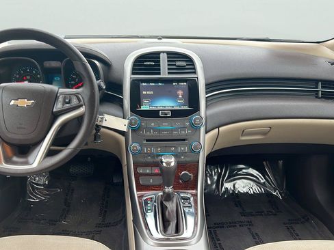 Used 2013 Chevrolet Malibu LT FWD image 10