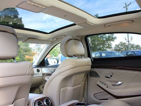 Used 2014 Mercedes-Benz S 550 Sedan image 25