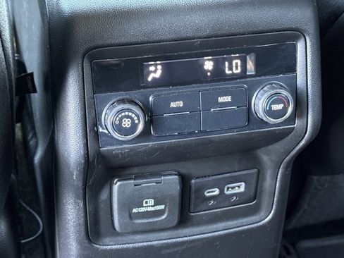 Used 2021 GMC Acadia SLE w/ Driver Convenience Package image 15