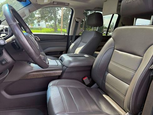 Used 2018 GMC Yukon XL Denali w/ Denali Ultimate Package AWD/4WD image 15