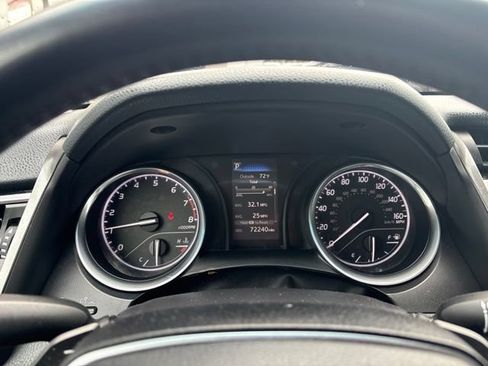 Used 2018 Toyota Camry SE FWD image 13