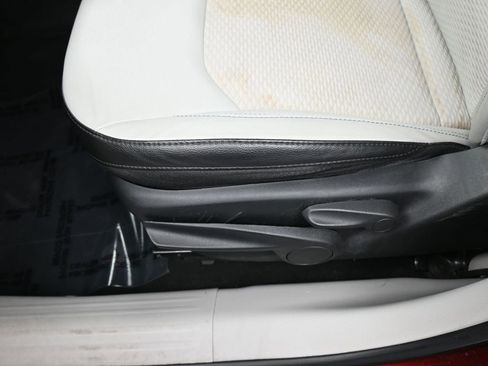 Used 2022 Jeep Compass Latitude w/ Sun and Sound Group image 16