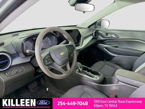 Used 2024 Chevrolet Trax LS w/ Driver Confidence Package image 10