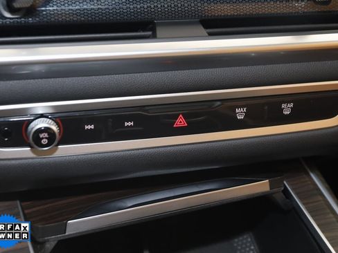 Used 2024 BMW X7 xDrive40i w/ M Sport Package image 37