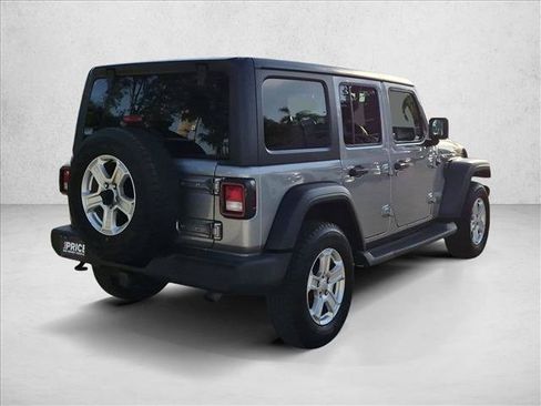 Used 2018 Jeep Wrangler Unlimited Sport S AWD/4WD image 5