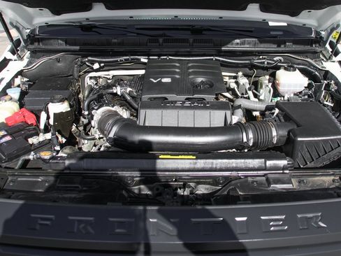 Used 2022 Nissan Frontier S image 11