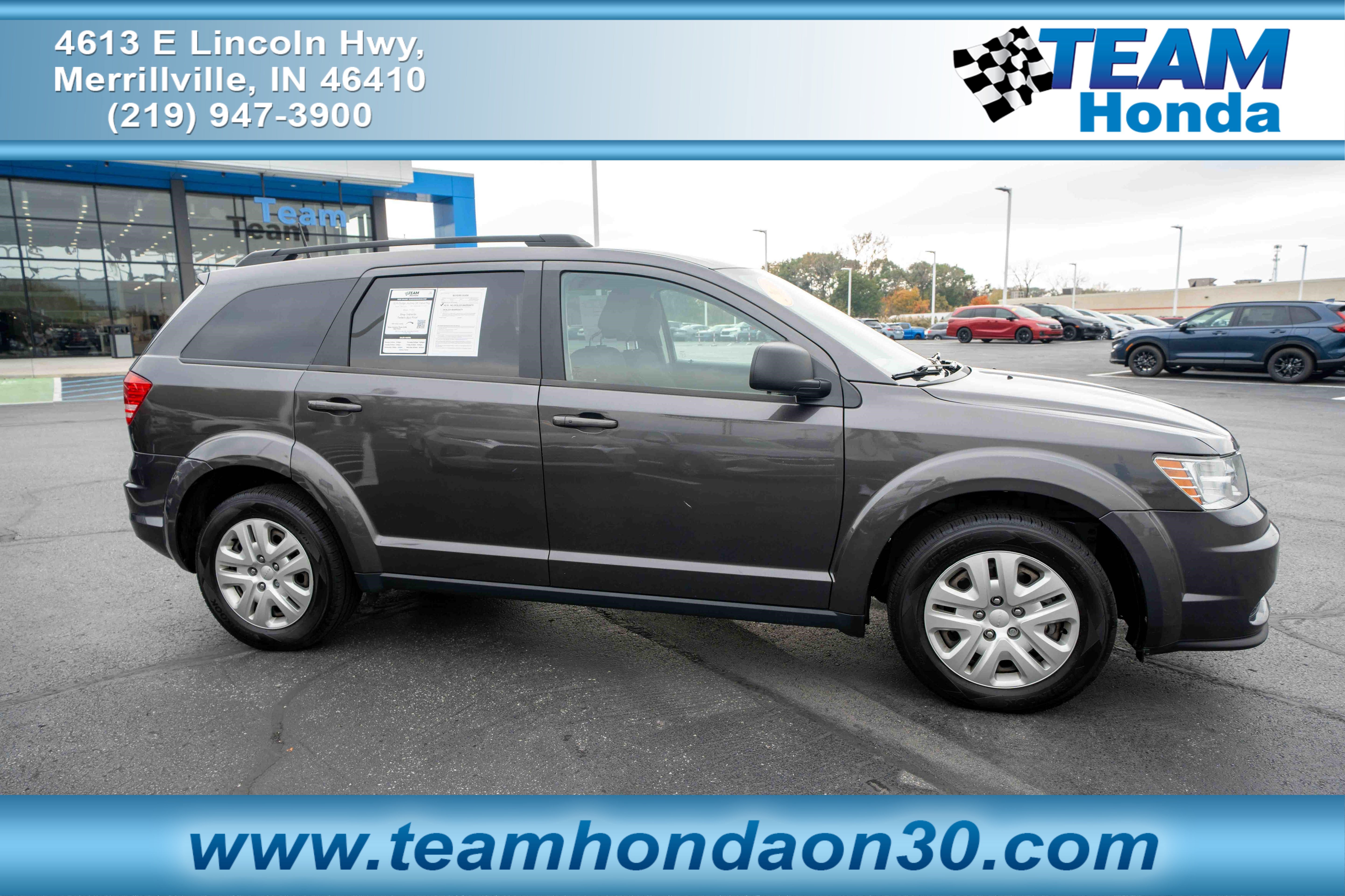 Used 2019 Dodge Journey SE FWD image 1
