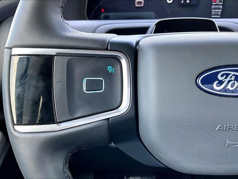 Certified 2025 Ford Expedition Max Active image 18