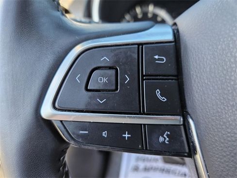 Used 2021 Toyota Highlander XLE image 29