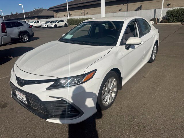 Used 2024 Toyota Camry LE FWD image 2