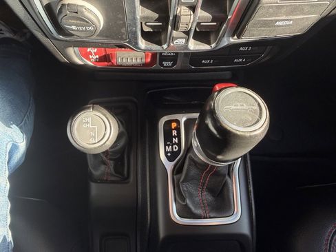 Used 2020 Jeep Gladiator Rubicon image 38