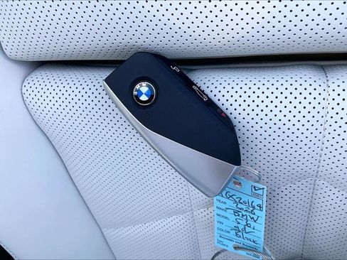 Used 2026 BMW 530i w/ Premium Package image 28