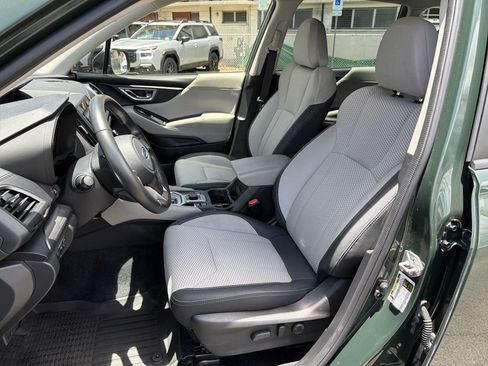 Used 2023 Subaru Forester Premium AWD/4WD image 11