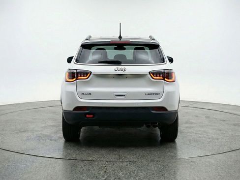 Used 2025 Jeep Compass Trailhawk image 7