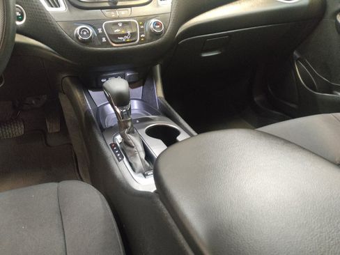 Used 2023 Chevrolet Malibu LS FWD image 26