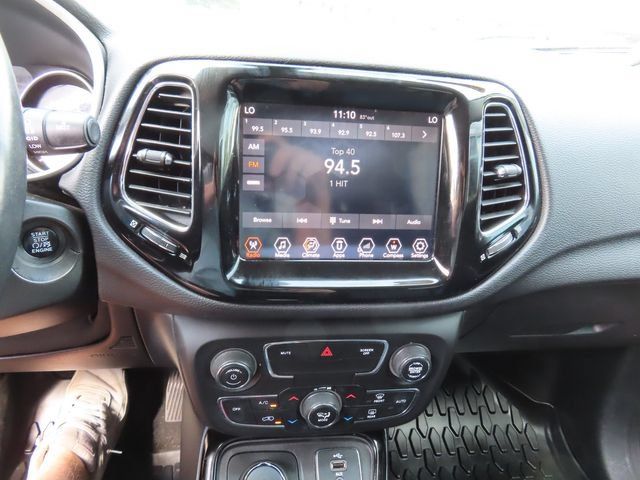 Used 2017 Jeep Compass Limited AWD/4WD image 19