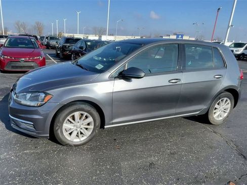 Used 2019 Volkswagen Golf S image 6
